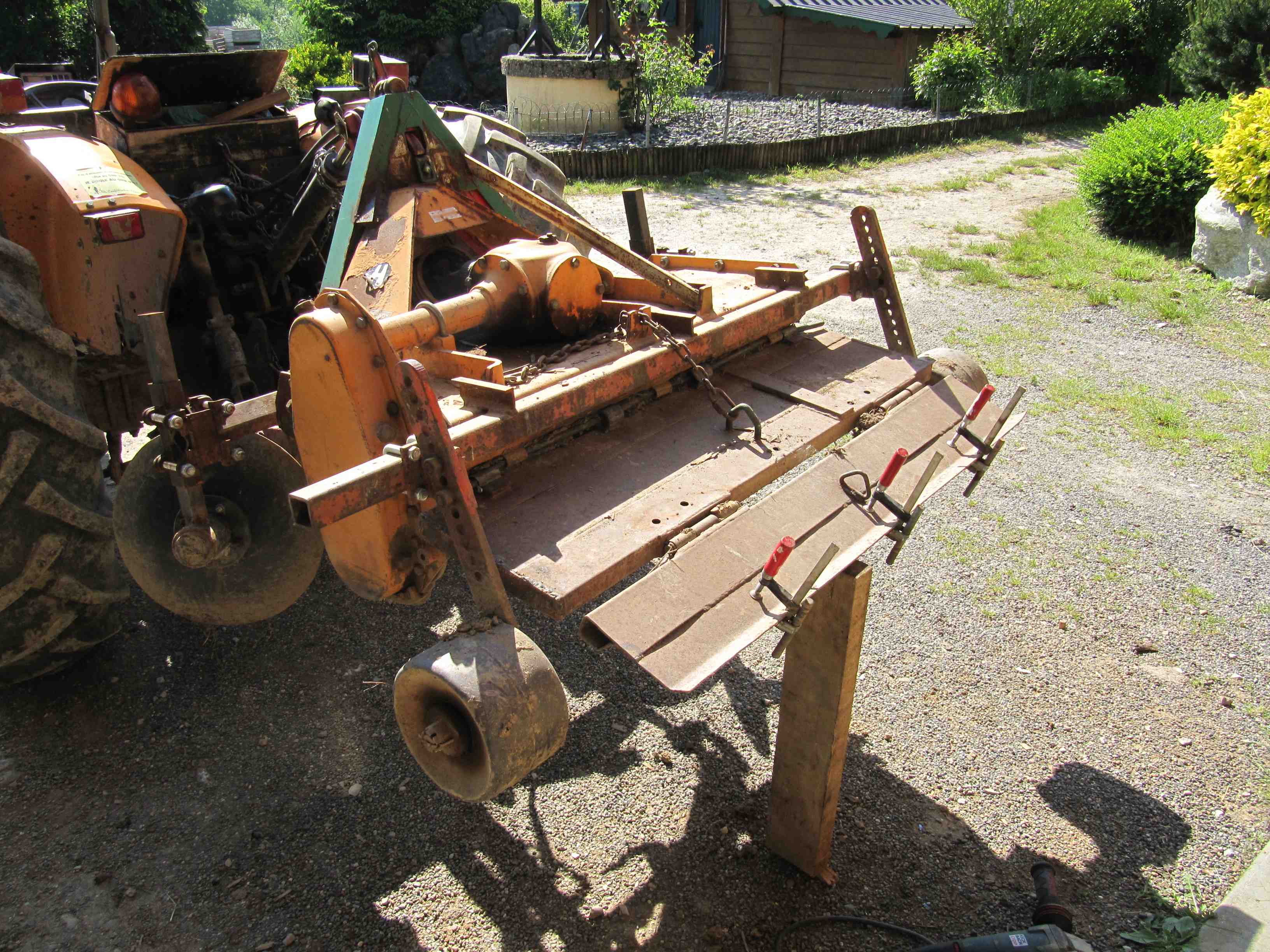 Roto custom arrière avec traceurs.jpg